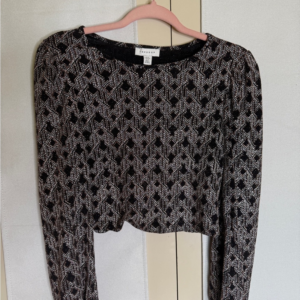 Elegant Black and White Patterned Top